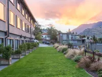 Copthorne Hotel And Resort Queenstown Lakefront Hotels near Moa Statue