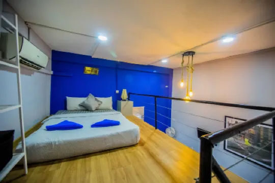 The Artist Residence Отели рядом с достопримечательностью «Ночной рынок Пном Пен»