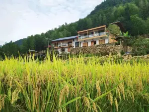 Heming Mountain House in Wuyishan