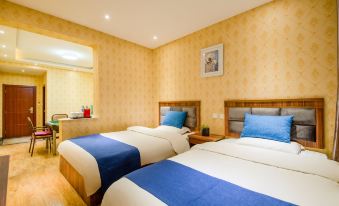Qujing Kaijing Holiday Hotel