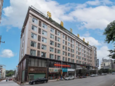 Huaying Wanrun Hotel Hotels in Cenxi