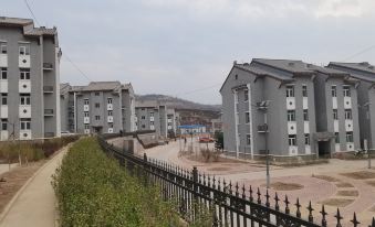Lin County Qikou Datongyuan Homestay