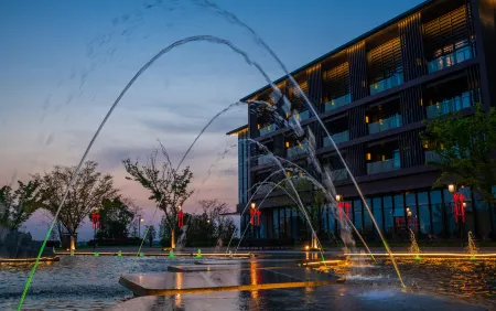 MaoShan Hentique Resort Отели рядом с достопримечательностью «Yuanfu Wanning Palace»