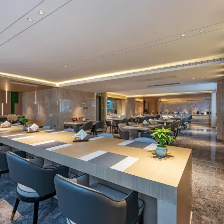 Lifeng Hotel (Pingnan financial investment building)
