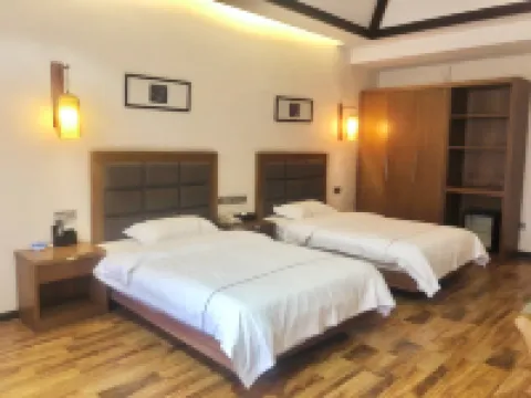 Water East Township House · River Bay Manor Hotels in Kaiyang