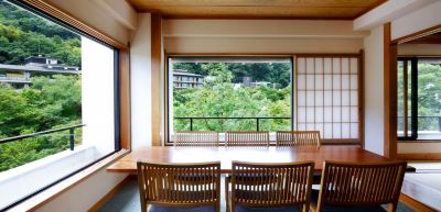 【池の棟】庭園側・角部屋客室（和室12畳＋洋間） 箱根湯本温泉 吉池旅館の写真