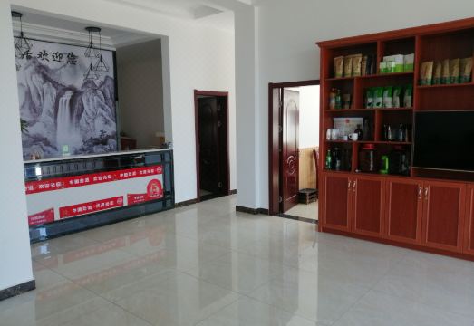 현지 식사 테이블