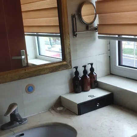 Caihe Hot Spring Hotel