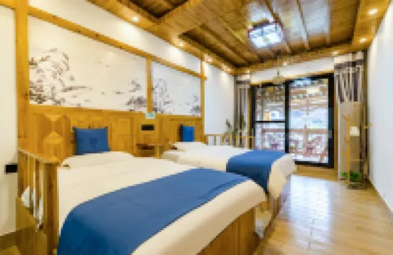 Floral Hotel·Furong Town Qichi Hotel (Great Waterfall Branch)