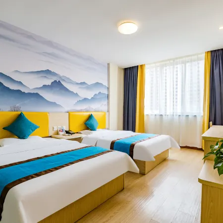7Days Inn Chain Hotel (Xinzheng Shuanghu Avenue Subway Station Henan University of Engineering) Отели рядом с достопримечательностью «Ван Император Цинь Цинь»