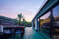 Shanquan Resort Hotel - balcón
