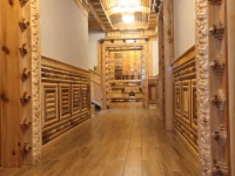 Cailin Holiday Manor Hotels in Heishui