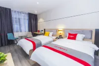 Junyi Hotel (Daye Experimental Middle School) Отели в г. Дае