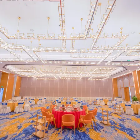 Longemont Happy World Hotel