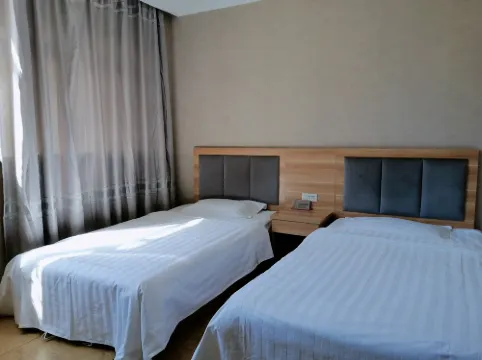 Lingyuan 999 Express Hotel