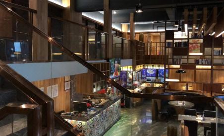Swan Lake Hotel - Housity