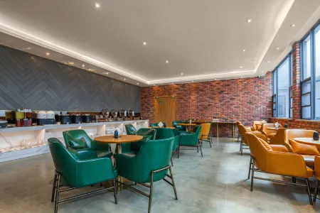 JAMES JOYCE COFFETEL Hotel Kunming Nanping Pedestrian Street store Отели рядом с достопримечательностью «Nanping Pedestrian Street»