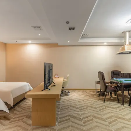 Vienna Hotel (Ledong Gongyuan)