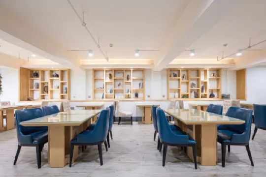 Byland Star Hotel (Yiwu International Trade City) Отели рядом с достопримечательностью «Yiwu Guoji Bolan Center»