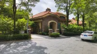 Splendid Xiangjiang Hot Spring Villa