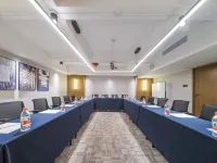 Homeinn Aifeel Hotel (Old Street Kunming Dongfeng Square) Hotels near كونمينغ هال