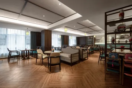 TILL BRIGHT Hotel (Lianyuan Binjiang International City) Отели в г. Ляньюань