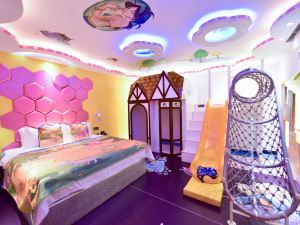 Hongxiangbao Tree Parenting House Hotel