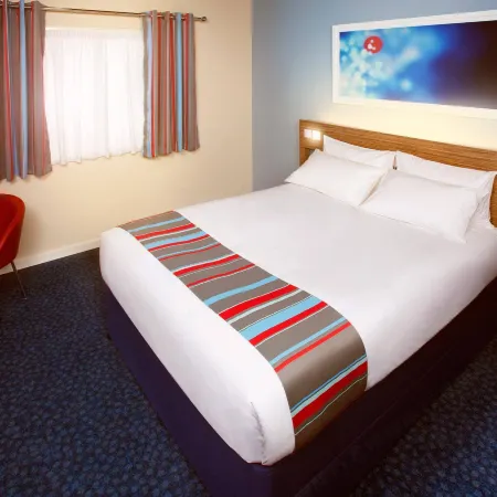 Travelodge Milton Keynes Central Отели рядом с достопримечательностью «Железнодорожный вокзал Блетчли»