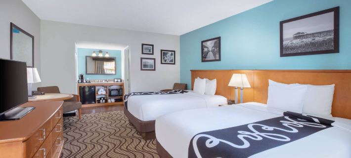 La Quinta Inn by Wyndham Cocoa Beach-Port Canaveral Ξενοδοχεία στην πόλη Brevard County