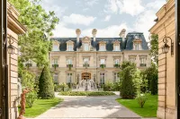Saint James Paris Hotels in Paris
