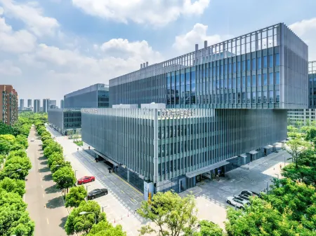 Hanya Kaiyuan Life Hotel (Ningbo East New City International Convention Center) Отели рядом с достопримечательностью «Ningbo University of Technology (East Campus)»