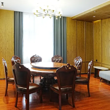 Yichun Yuhao Business Hotel