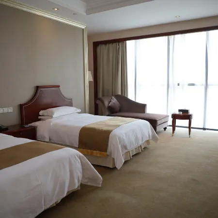 Anyang Huaqiang Nuohuating Hotel (Cultural and Sports Center Stadium)
