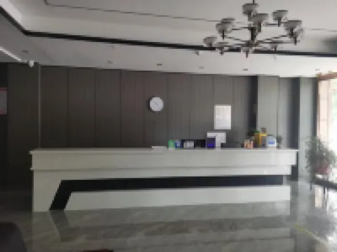 บิสซิเนส โฮเต็ลไคแมน