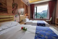 Zhaxi Zhuomu Hotel