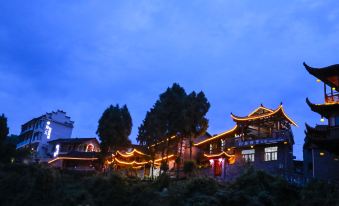 Songlin Qingxue Homestay (Furongzhen Scenic Area Entrance Shop)
