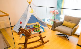 Huamo Apartment (Guangzhou South Railway Station Hanxi Changlong Metro Station)