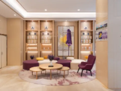 Lavande Hotel (Xingyi Jushan Avenue Malinghe Canyon Shop)