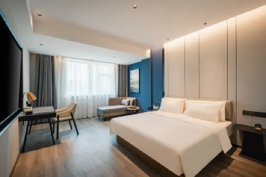 Atour Hotel Dalian Gugeng in Development Zone