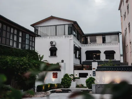 Meiyu Shiguang Hostel Отели рядом с достопримечательностью «Thean Hou Ancestral Temple (Mazu Birthplace)»