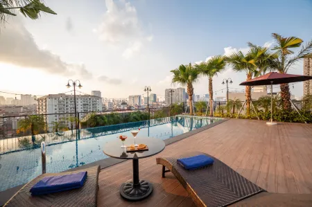 Fte Ba Dinh Hotel Отели рядом с достопримечательностью «Hanoi Sky Lotte Observation Deck»