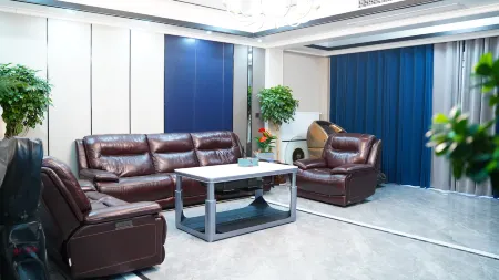 Huitang Town Yiquan Yiyuan Hot Spring Homestay Отели рядом с достопримечательностью «Huitang Huatian City Hot Spring Resort»