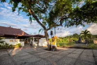 Nalika Beach Resort & Restaurant - Adults Only Hotels near Perancak Beach