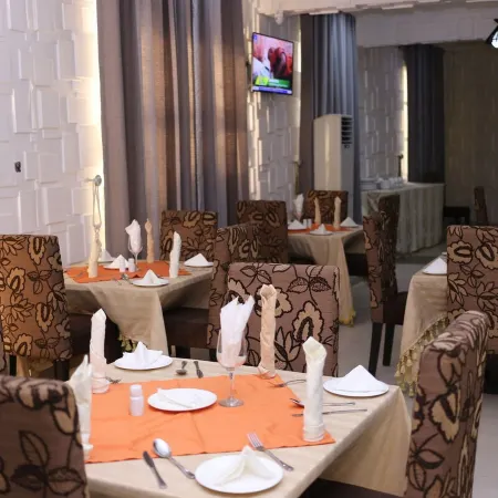 Aliz Ambruz Hotel