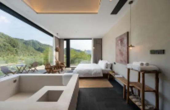 兩畝伴Villa民宿（OMG心跳樂園店）