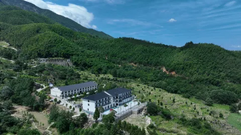 Pingjiang Fushou Mountain Baiyun Mountain Villa in Bình Giang