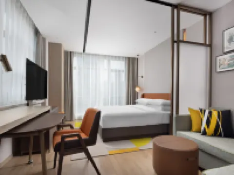 Home2 Suites by Hilton Guiyang Guanshanhu Hotels near Guanshanhu Park