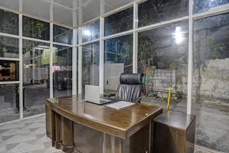 Grand Hagawa Syariah Near Alun Alun Lamongan RedPartner Отели в г. Lamongan Regency