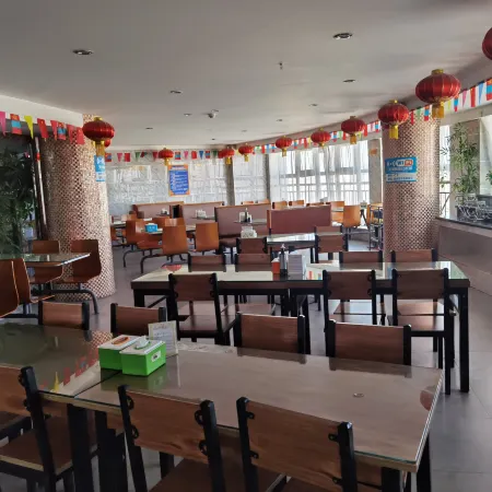 Erenhot Hualian International Hotel