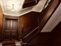 Paris Monceau by Edelsam